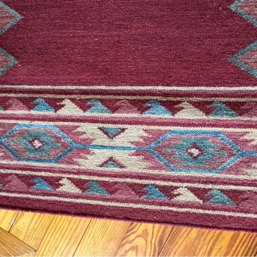 Vintage Handwoven Indian Dhurrie Geometric Rug 2.6’x4.2’ 100% wool. Reversible
